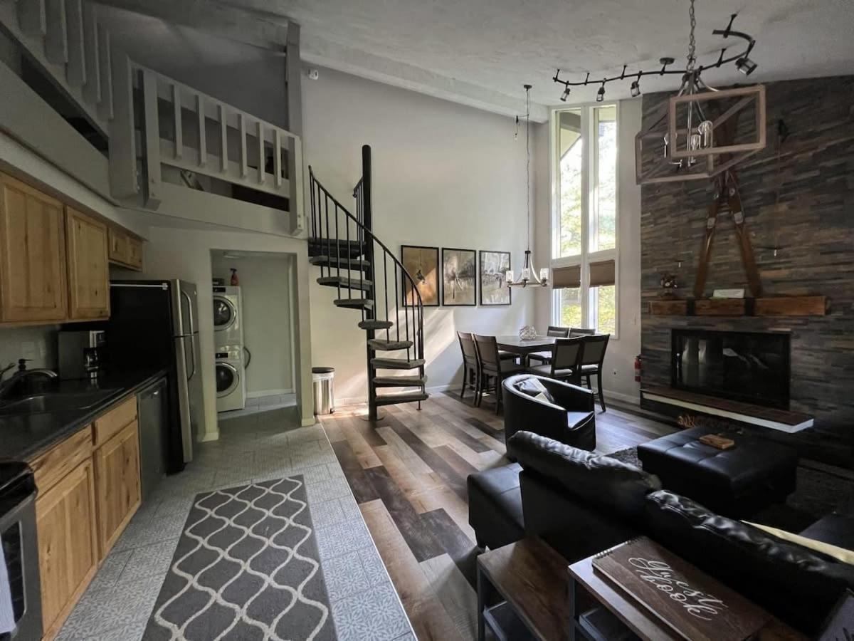 Boyne Mountain Condo -Sleeps 12 Boyne Falls المظهر الخارجي الصورة